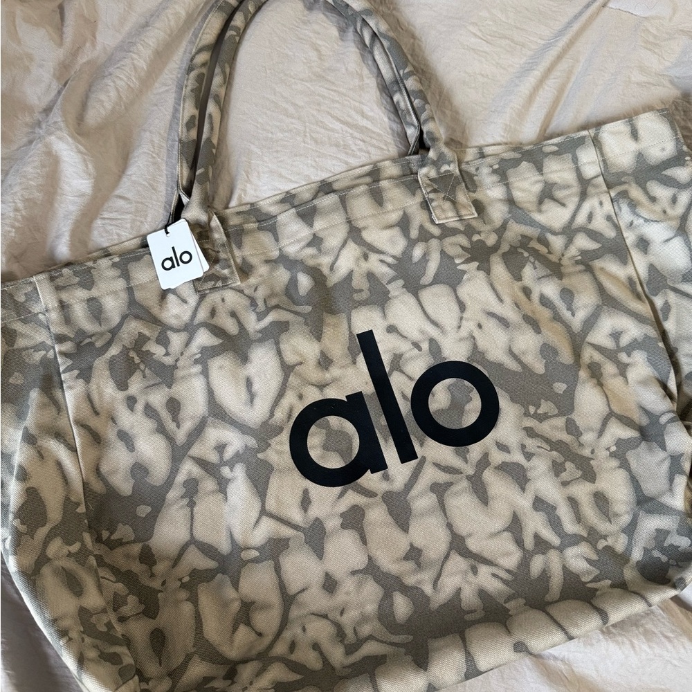 ALO Yoga Camouflage Gray and Cream Tote Bag